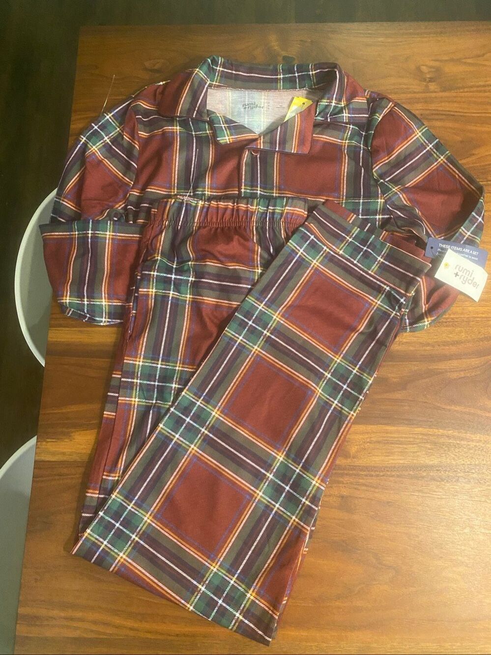 Rumi + Ryder Boys' Multicolor Plaid Holiday Long Sleeve Pajama Set Size 18 NWT